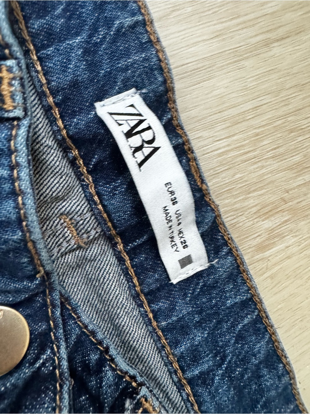 Zara Skinny Dark Blue women Jeans with Brown Patch - Picture 7 of 8